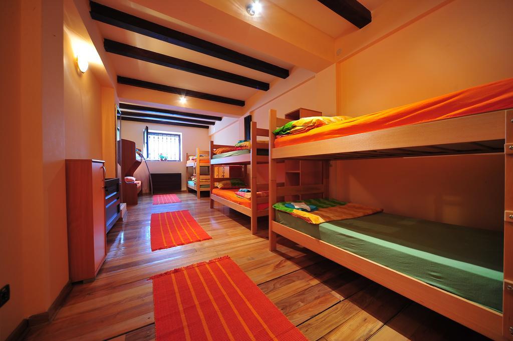Hostel Bed N Beer Beograd Værelse billede