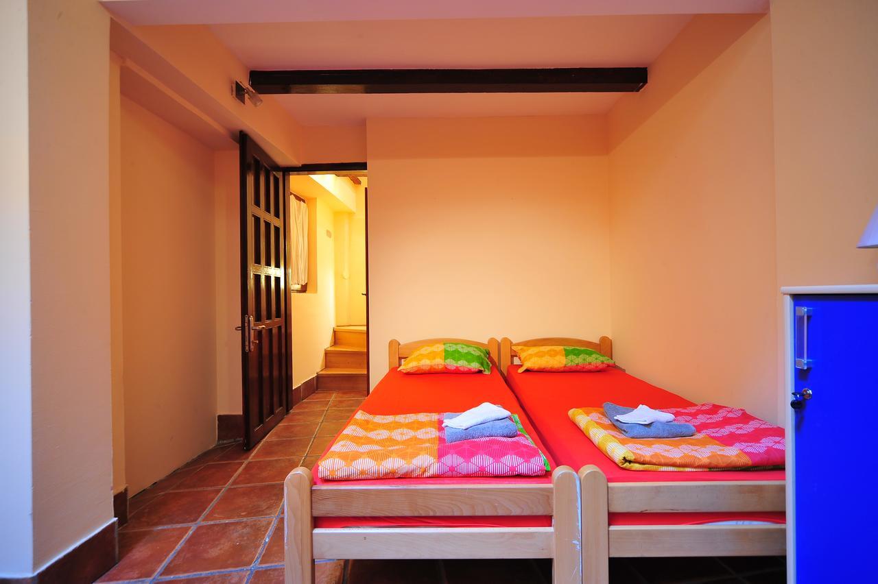 Hostel Bed N Beer Beograd Værelse billede